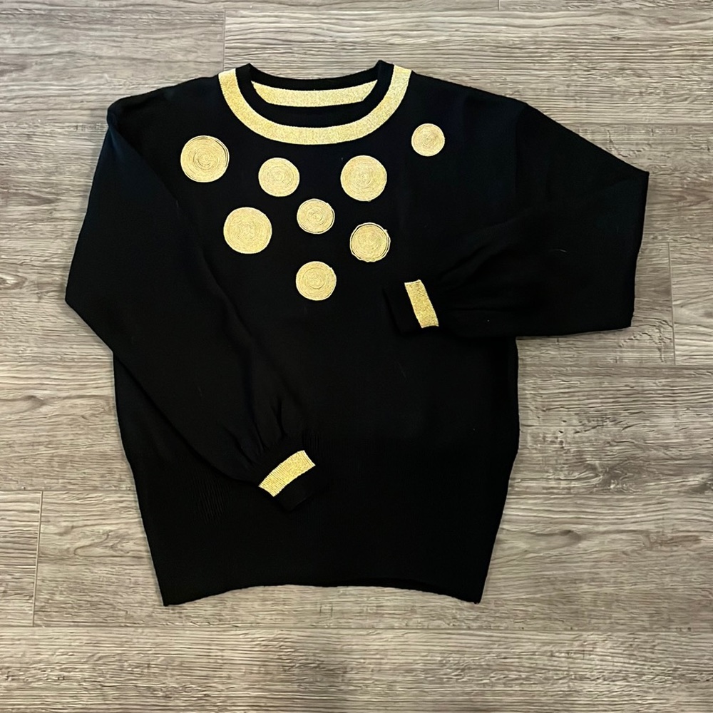 Retro Pull Over Sweater with Gold Accents. Size Medium